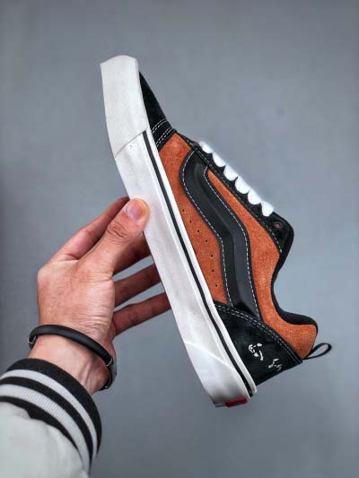 2025年1月27日新品入荷Vans Knu Skool x Disney Vansスニーカー/ランニングシューズ/カジュアルシューズ