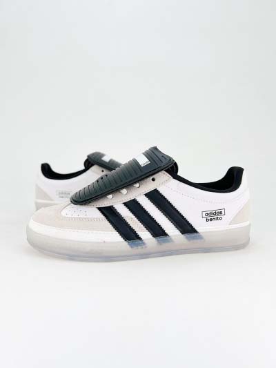 2025年1月27日新品入荷ad Bunny x adidas originals GAZELLE INDOOR Bad Bスニーカー/ランニングシューズ/カジュアルシューズ