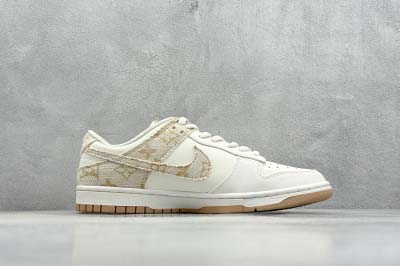 2025年1月31日新品入荷C Stussy x Nk SB Dunk Low - スニーカー/ランニングシューズ/カジュアルシューズ