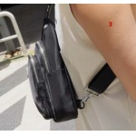 2025年早春新品入荷 PRADA  バッグの男性 3工場