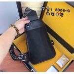 2025年早春新品入荷 FENDI   バッグの男性 3工場