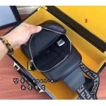 2025年早春新品入荷 FENDI   バッグの男性 3工場