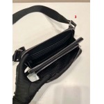 2025年早春新品入荷 PRADA  バッグの男性 3工場