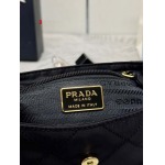 2025年早春新品入荷 PRADA  バッグ  3工場