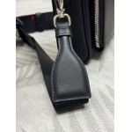 2025年早春新品入荷 PRADA  バッグの男性 3工場