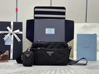 2025年早春新品入荷 PRADA  バッグの男性 3工場