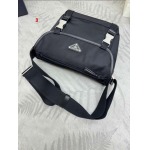 2025年早春新品入荷 PRADA  バッグの男性 3工場