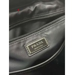 2025年早春新品入荷 PRADA  バッグの男性 3工場