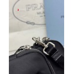 2025年早春新品入荷 PRADA  バッグの男性 3工場