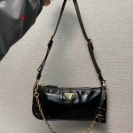 2025年早春新品入荷 PRADA  バッグ  3工場