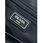 2025年早春新品入荷  PRADA    バッグの男性 3工場