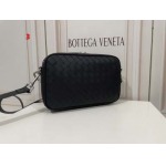 2025年早春新品入荷 Bottega Veneta   バッグの男性 3工場