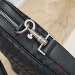 2025年早春新品入荷Bottega Veneta バッグの男性 3工場