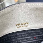 2025年早春新品入荷PRADA   バッグ 3工場