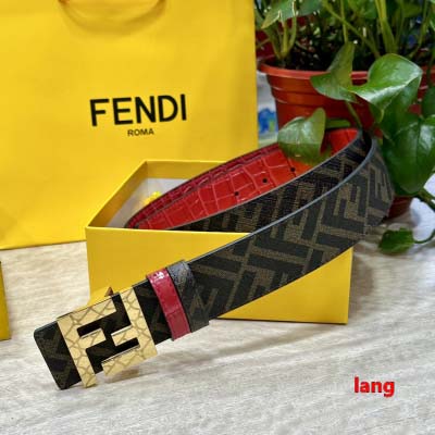 2025年早春新品入荷 FENDI 本革 ベルト LANG工...