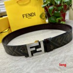 2025年早春新品入荷 FENDI 本革 ベルト LANG工場