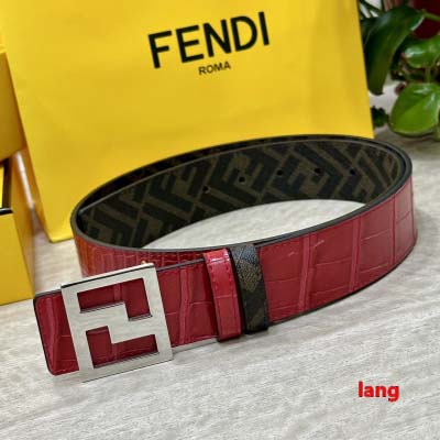 2025年早春新品入荷 FENDI 本革 ベルト LANG工...