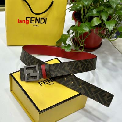 2025年早春新品入荷FENDI  本革 ベルト LANG工場