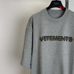 2025年1月15日春夏高品質新品入荷VETEMENTS 半袖 Tシャツ A.I工場