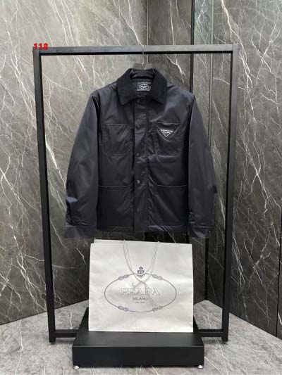 2025年1月21日早春新品入荷 PRADA 綿入れの服ジャ...