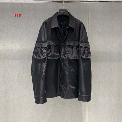 2025年1月21日早春新品入荷 PRADA 綿入れの服ジャ...