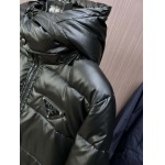 2025年1月21日早春新品入荷 PRADA 綿入れの服ジャケットアウター 118工場