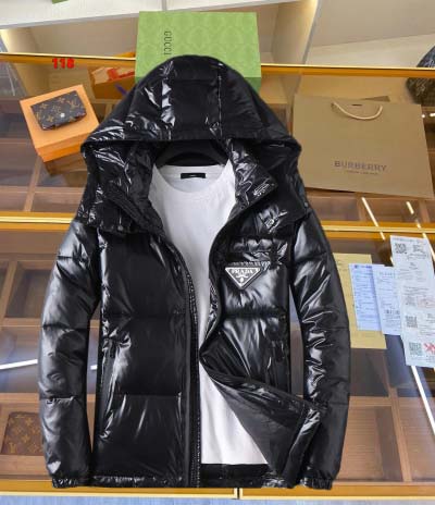 2025年1月21日早春新品入荷 PRADA 綿入れの服ジャ...