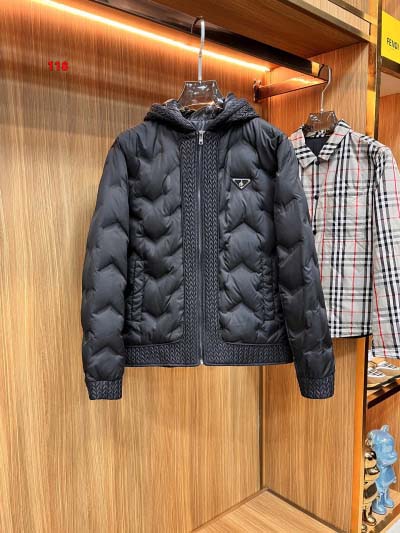 2025年1月21日早春新品入荷 PRADA 綿入れの服ジャ...