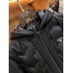 2025年1月21日早春新品入荷 PRADA 綿入れの服ジャケットアウター 118工場