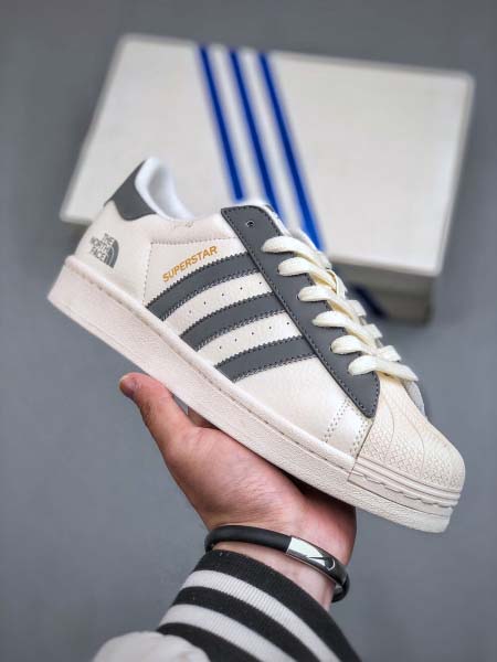 2025年1月25日高品質新品入荷CLOT x adidas...