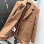 ジャケット?ハーフスカートMiuMiumiu 24SS--秋冬の新カレッジ?スタイル?シック