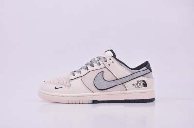 2025年1月27日新品入荷 Nike SB Dunk Lo...