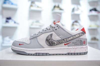 2025年1月27日新品入荷Nike SB Dunk Low...