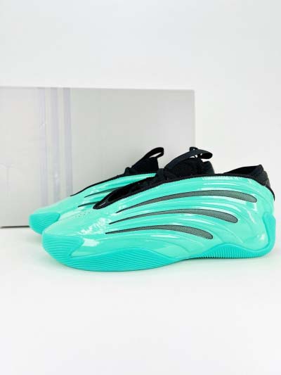 2025年1月27日新品入荷adidas HARDEN VO...