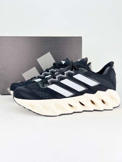 2025年1月27日新品入荷adidas Switch FW...