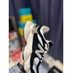 2025年1月27日新品入荷New Balance NB 9060 Sea Saltスニーカー/ランニングシューズ/カジュアルシューズ