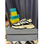 2025年1月27日新品入荷New Balance NB 9060 Sea Saltスニーカー/ランニングシューズ/カジュアルシューズ