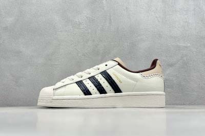 2025年1月27日新品入荷 Adidas Original...