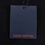 LouisVuitton -ルイ?ヴィトン22SS胸ブローチチェッカーニットです