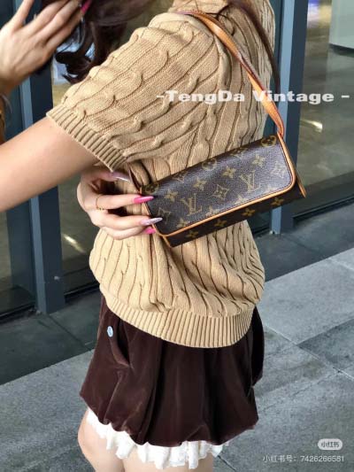 シャネルのベルベットショートパンツ  シャネル風ショートパンツ