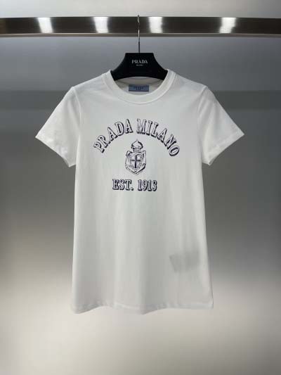 2025年2月5日の新作Prada Short Sleeve