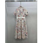 春先のシャネルのコットン半袖ドレス_。