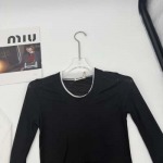 MiuMiu新作ラウンドネックボトムシャツ