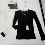 MiuMiu新作ラウンドネックボトムシャツ