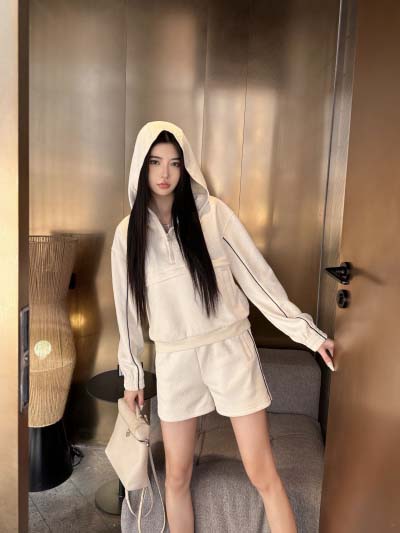 2025年2月3日新品Gucci 上下セット can工場