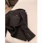 2025年2月3日新作入荷 valentino スーツ
