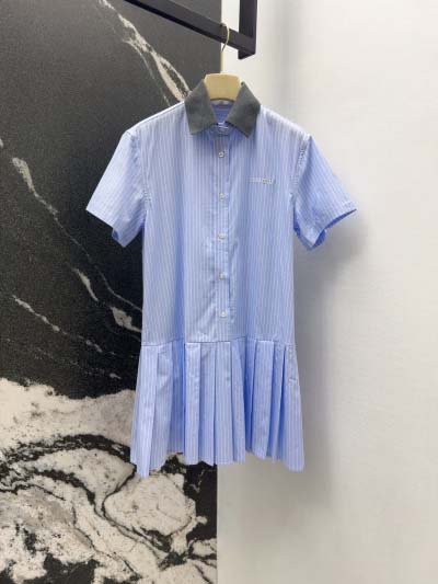 2025年2月7日新商品MiuMiuワンピース