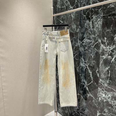 2025年2月7日新作MM6 Maison Margiela...