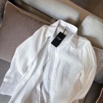 YSL新作のシャツ2025年2月9日新品入荷can 工場