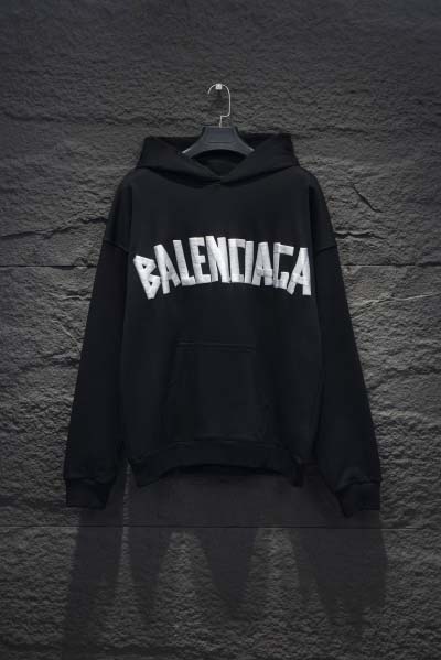 バレンシアガ(Balenciaga)のフード付きパーカー20...